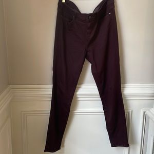 Burgundy Paige Jeans😍